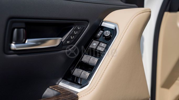 Новый Toyota Land Cruiser 300 Series, 3.3 л, 2024 в Дубае от Milele Белый цвет. Other | AUTO.AE