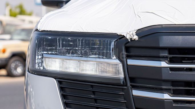 Новый Toyota Land Cruiser 300 Series, 3.3 л, 2024 в Дубае от Milele Серебристый цвет. Other | AUTO.AE