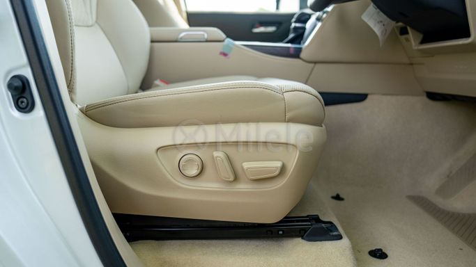 Новый Toyota Land Cruiser 300 Series, 3.4 л, 2024 в Дубае от Milele Белый цвет. Other | AUTO.AE