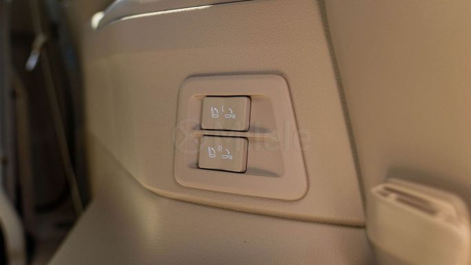 Новый Toyota Land Cruiser 300 Series, 3.4 л, 2024 в Дубае от Milele Белый цвет. Other | AUTO.AE