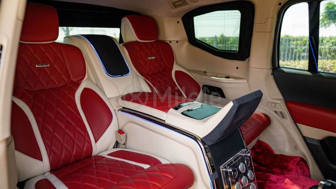 Новый Toyota Land Cruiser 300 Series, 3.4 л, 2023 в Дубае от Milele Черный цвет. Other | AUTO.AE