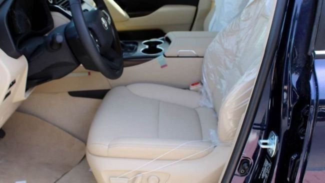 Новый Toyota Land Cruiser 300 Series, 3.4 л, 2022 в Дубае от Falcons GT Motors FZCO Пурпурный цвет. GCC | AUTO.AE