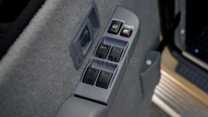 Новый Toyota Land Cruiser 70 Series Рестайлинг 2, 4.0 л, 2024 в Дубае от Milele Бежевый цвет. Other | AUTO.AE