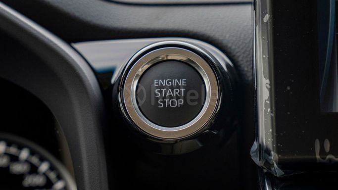 Новый Toyota Land Cruiser 300 Series, 3.3 л, 2024 в Дубае от Milele Белый цвет. Other | AUTO.AE