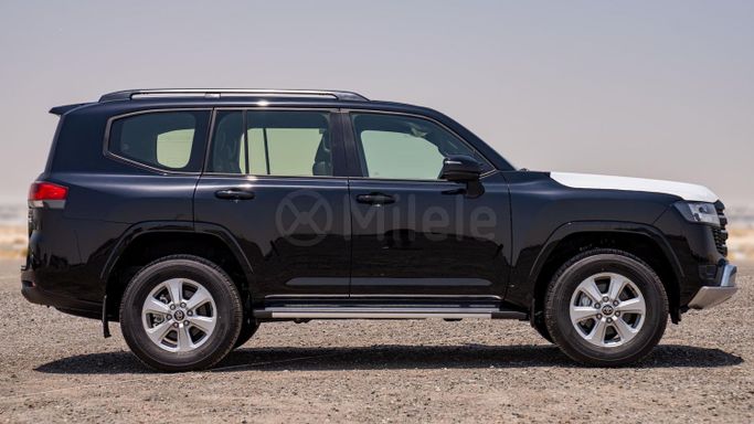 Новый Toyota Land Cruiser 300 Series, 4.0 л, 2024 в Дубае от Milele Черный цвет. Other | AUTO.AE