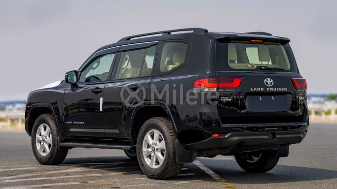 Новый Toyota Land Cruiser 300 Series, 3.4 л, 2024 в Дубае от Milele Черный цвет. Other | AUTO.AE