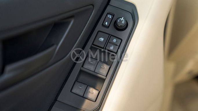 Новый Toyota Land Cruiser 300 Series, 3.4 л, 2024 в Дубае от Milele Черный цвет. Other | AUTO.AE