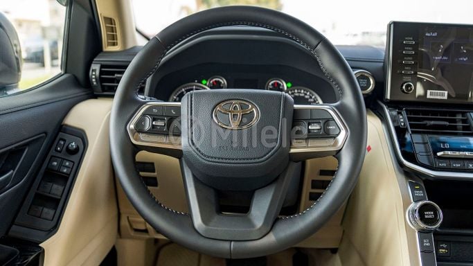 Новый Toyota Land Cruiser 300 Series, 3.4 л, 2024 в Дубае от Milele Черный цвет. Other | AUTO.AE