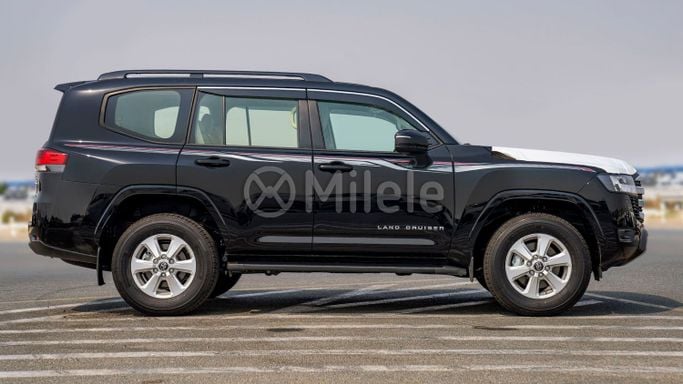 Новый Toyota Land Cruiser 300 Series, 3.4 л, 2024 в Дубае от Milele Черный цвет. Other | AUTO.AE