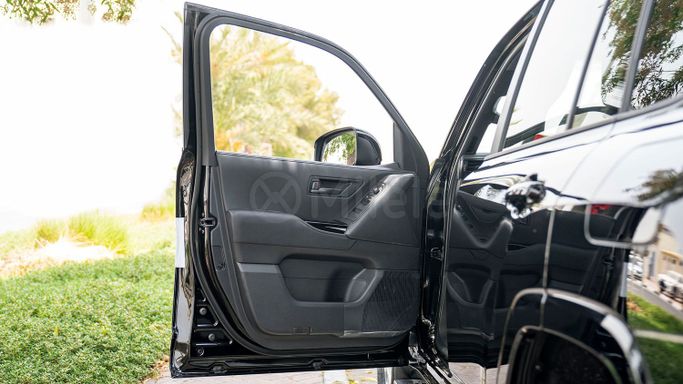 Новый Toyota Land Cruiser 300 Series, 3.3 л, 2024 в Дубае от Milele Черный цвет. Other | AUTO.AE