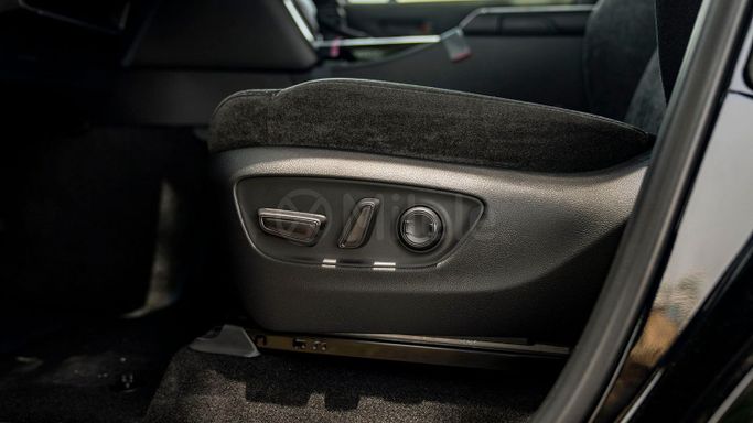 Новый Toyota Land Cruiser 300 Series, 3.3 л, 2024 в Дубае от Milele Черный цвет. Other | AUTO.AE