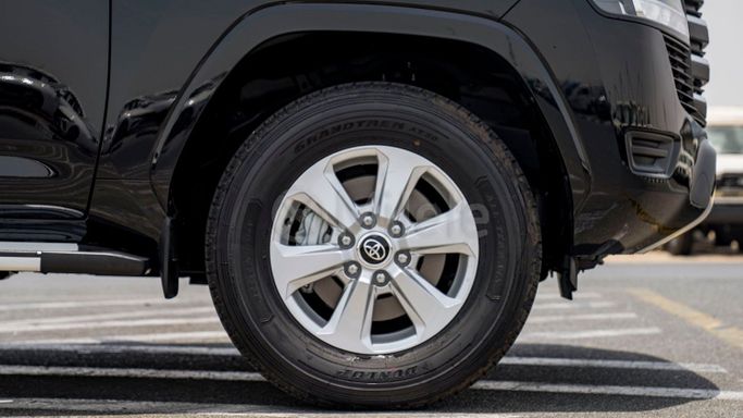 Новый Toyota Land Cruiser 300 Series, 3.3 л, 2024 в Дубае от Milele Черный цвет. Other | AUTO.AE
