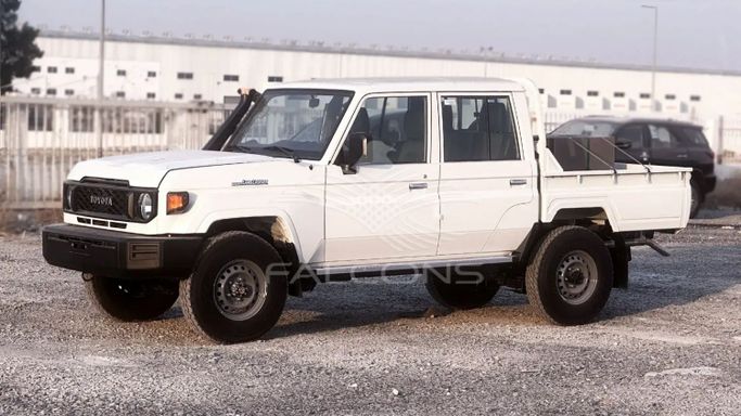 Новый Toyota Land Cruiser 70 Series Рестайлинг 2, 4.5 л, 2025 в Дубае от Falcons GT Motors FZCO Белый цвет. Other | AUTO.AE