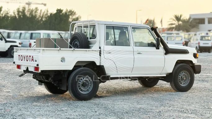 Новый Toyota Land Cruiser 70 Series Рестайлинг 2, 4.5 л, 2025 в Дубае от Falcons GT Motors FZCO Белый цвет. Other | AUTO.AE