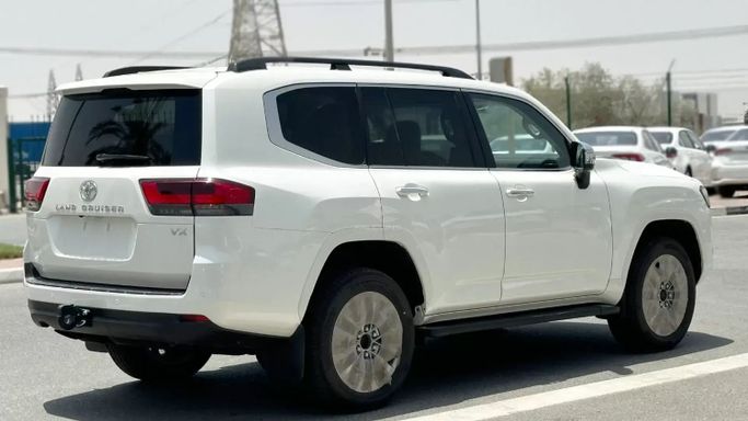 Новый Toyota Land Cruiser 300 Series, 3.4 л, 2024 в Дубае от Falcons GT Motors FZCO Белый цвет. Other | AUTO.AE
