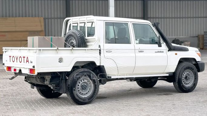 Новый Toyota Land Cruiser 70 Series Рестайлинг 2, 4.5 л, 2023 в Дубае от Falcons GT Motors FZCO Белый цвет. Other | AUTO.AE