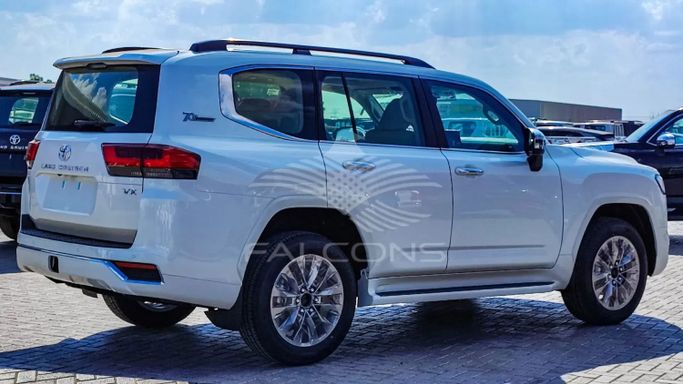 Новый Toyota Land Cruiser 300 Series, 3.3 л, 2025 в Дубае от Falcons GT Motors FZCO Серебристый цвет. Other | AUTO.AE