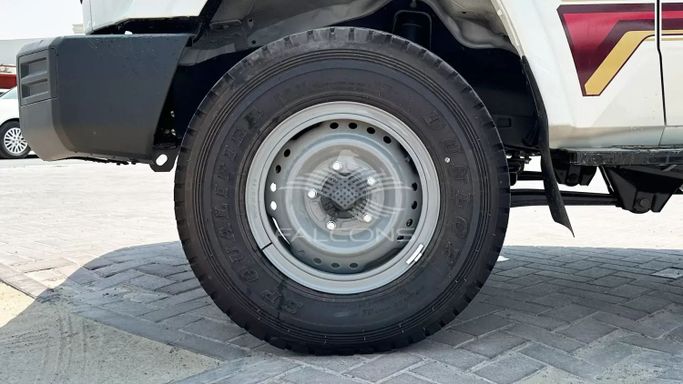 Новый Toyota Land Cruiser 70 Series Рестайлинг 2, 4.5 л, 2025 в Дубае от Falcons GT Motors FZCO Белый цвет. Other | AUTO.AE