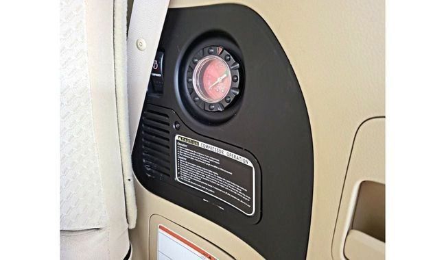 Подержанный Toyota Land Cruiser 200 Series Рестайлинг 2, 5.7 л, 2017 в Дубае от Gulf Motors Белый цвет. GCC | AUTO.AE