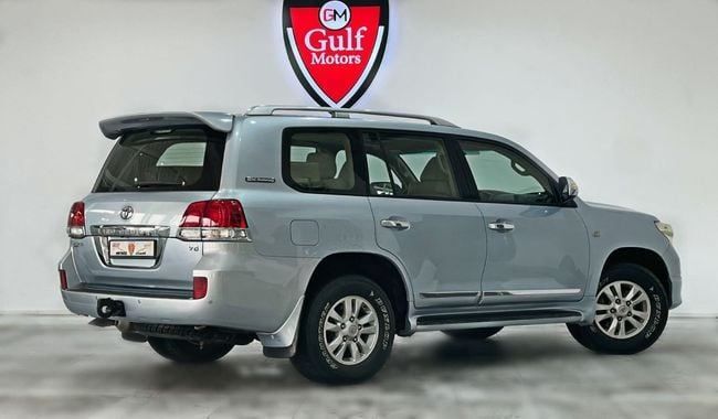 Подержанный Toyota Land Cruiser 200 Series, 4.0 л, 2011 в Дубае от Gulf Motors Синий цвет. GCC | AUTO.AE