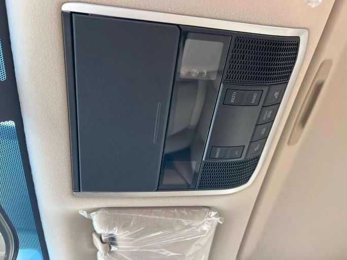 Новый Toyota Land Cruiser 300 Series, 4.0 л, 2024 в Дубае от My Way Motors Белый цвет. GCC | AUTO.AE