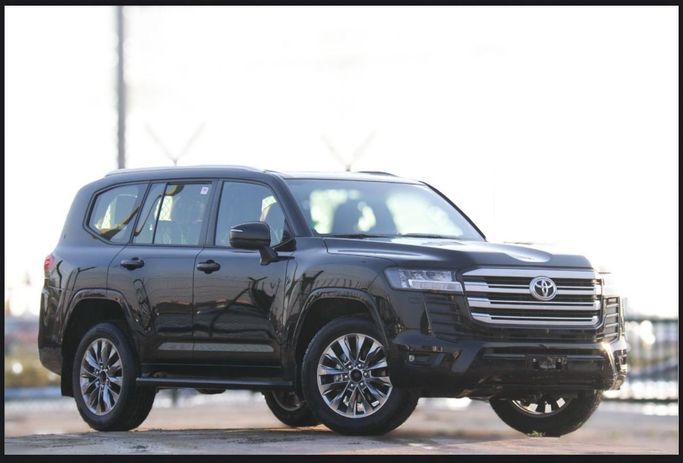 Новый Toyota Land Cruiser 300 Series, 4.0 л, 2024 в Дубае от My Way Motors Черный цвет. GCC | AUTO.AE