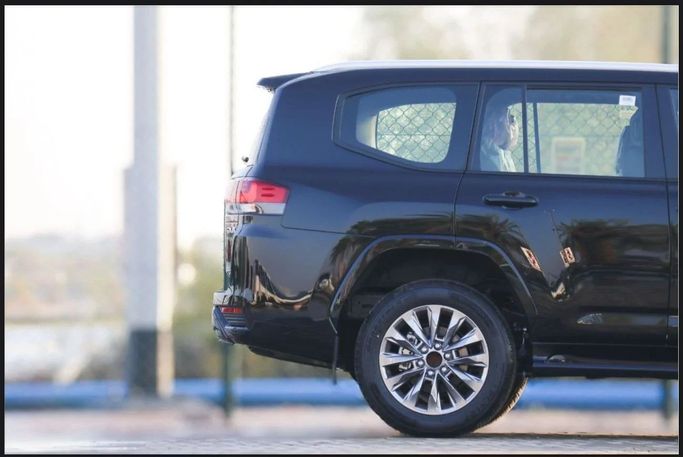 Новый Toyota Land Cruiser 300 Series, 4.0 л, 2024 в Дубае от My Way Motors Черный цвет. GCC | AUTO.AE