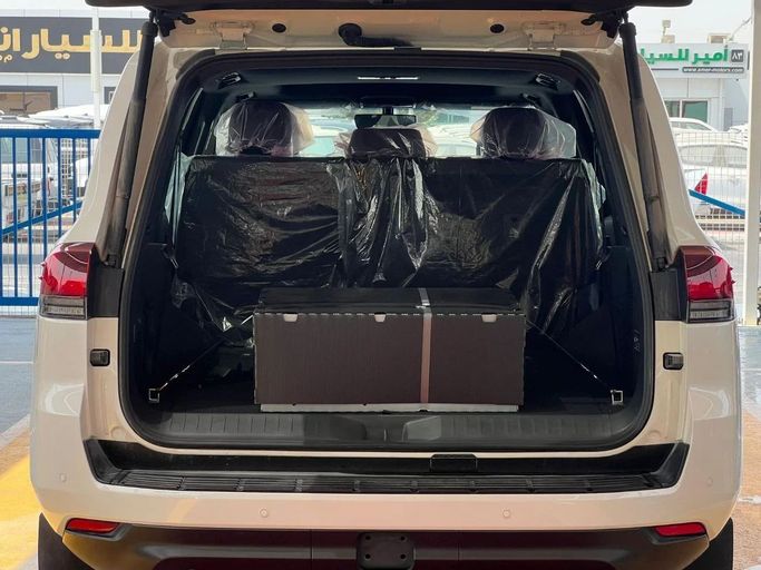 Новый Toyota Land Cruiser 300 Series, 4.0 л, 2023 в Дубае от My Way Motors Белый цвет. Европейская | AUTO.AE