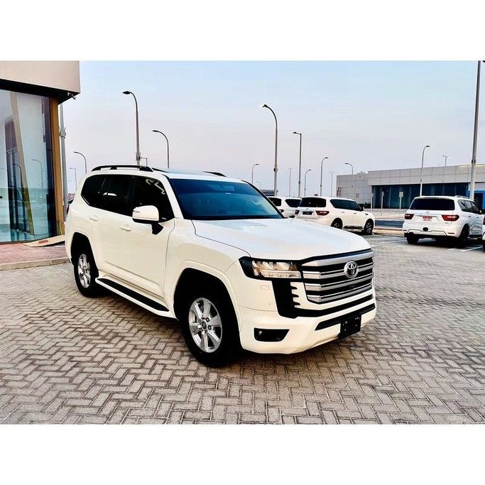 Used Toyota Land Cruiser 300 Series, 3.4 l, 2024 in Dubai by Al Borj Motors, White color. GCC Specs | AUTO.AE