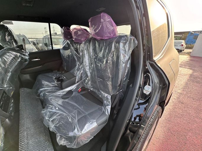 Новый Toyota Land Cruiser 300 Series, 3.3 л, 2025 в Дубае от Allied Motors Черный цвет. Other | AUTO.AE