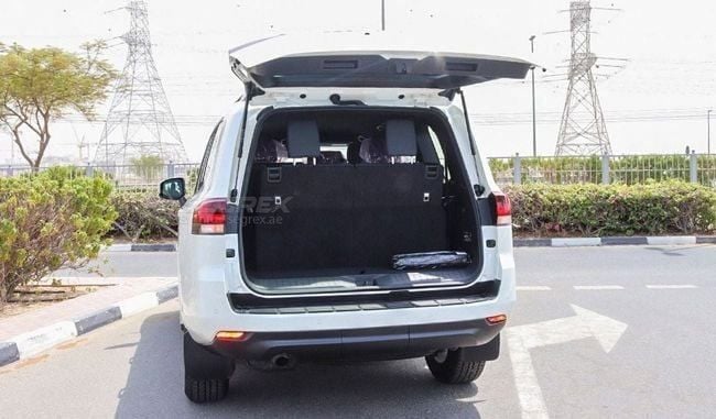 Новый Toyota Land Cruiser 300 Series, 4.0 л, 2023 в Дубае от Segrex Auto Белый цвет. Европейская | AUTO.AE