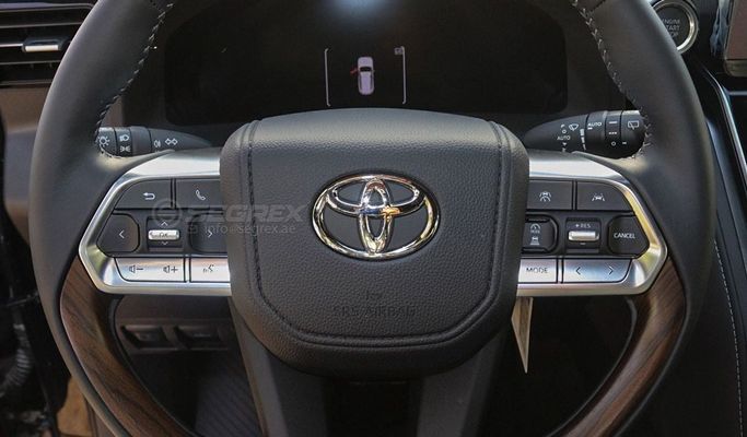 Новый Toyota Land Cruiser 300 Series, 3.3 л, 2025 в Дубае от Segrex Auto Черный цвет. GCC | AUTO.AE