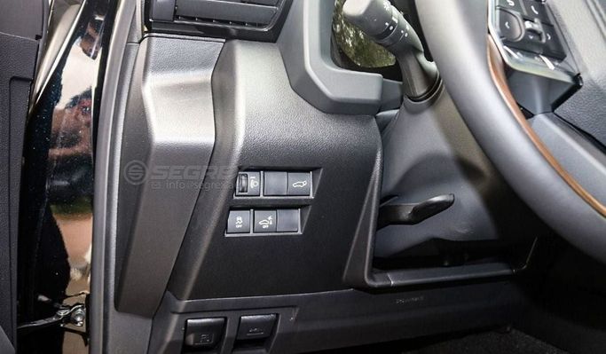 Новый Toyota Land Cruiser 300 Series, 4.0 л, 2025 в Дубае от Segrex Auto Черный цвет. GCC | AUTO.AE