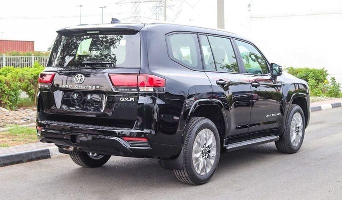 Новый Toyota Land Cruiser 300 Series, 4.0 л, 2025 в Дубае от Segrex Auto Черный цвет. GCC | AUTO.AE
