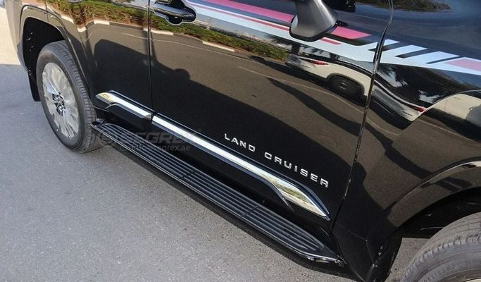 Новый Toyota Land Cruiser 300 Series, 4.0 л, 2025 в Дубае от Segrex Auto Черный цвет. GCC | AUTO.AE