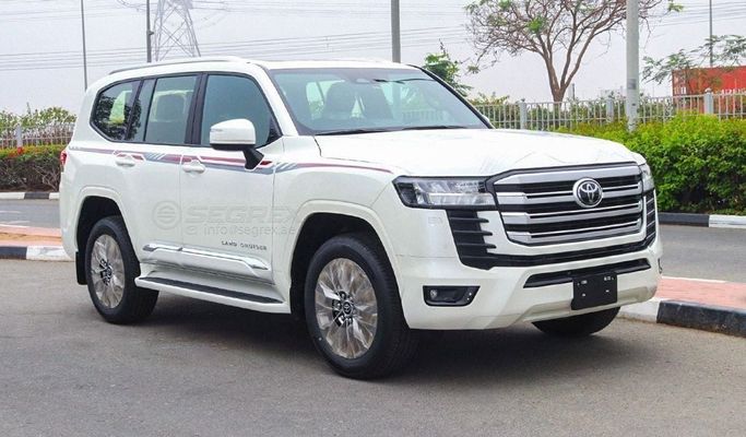 Новый Toyota Land Cruiser 300 Series, 4.0 л, 2025 в Дубае от Segrex Auto Белый цвет. Other | AUTO.AE
