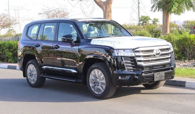 Новый Toyota Land Cruiser 300 Series, 4.0 л, 2025 в Дубае от Segrex Auto Черный цвет. GCC | AUTO.AE