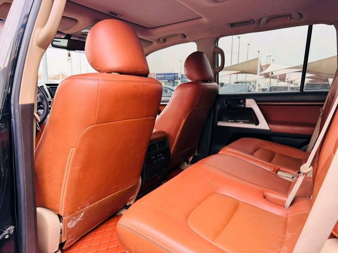 Used Toyota Land Cruiser 200 Series, 4.7 l, 2008 in Dubai by Al Nayrab Used Cars, White color. GCC Specs | AUTO.AE