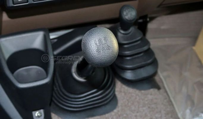 Новый Toyota Land Cruiser 70 Series Рестайлинг 2, 4.2 л, 2025 в Дубае от Segrex Auto Белый цвет. GCC | AUTO.AE