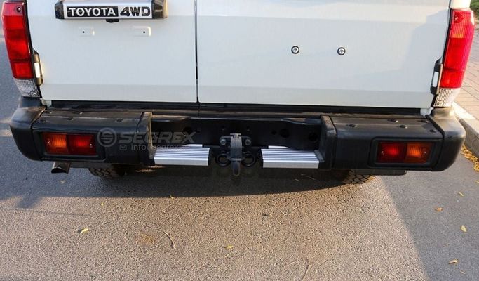 Новый Toyota Land Cruiser 70 Series Рестайлинг 2, 4.2 л, 2025 в Дубае от Segrex Auto Белый цвет. GCC | AUTO.AE