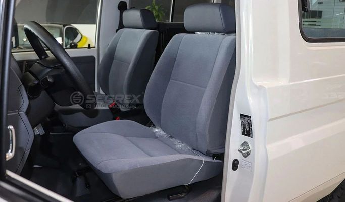 Новый Toyota Land Cruiser 70 Series Рестайлинг 2, 4.0 л, 2025 в Дубае от Segrex Auto Белый цвет. GCC | AUTO.AE