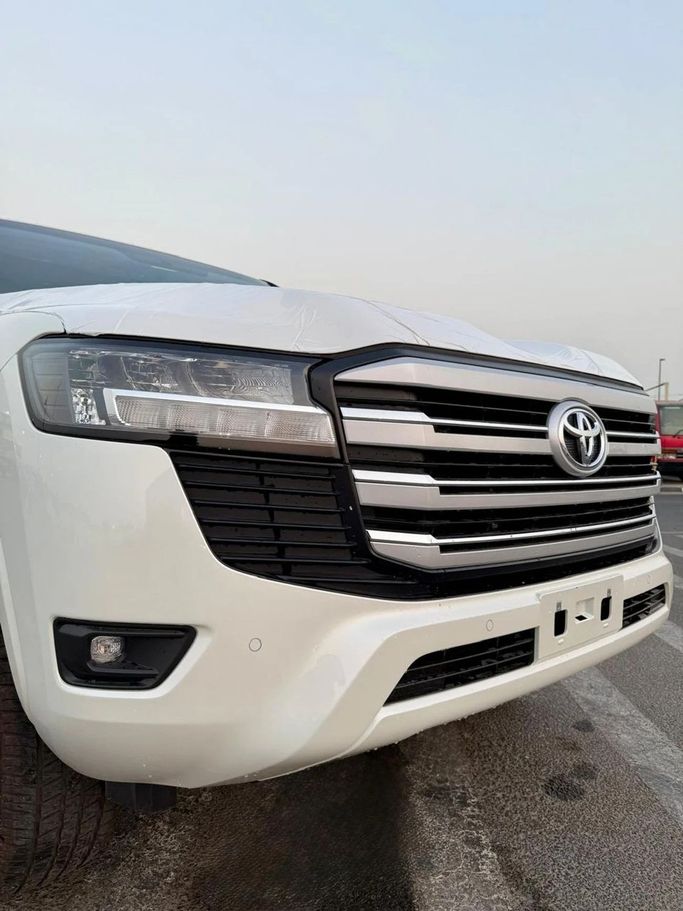New Toyota Land Cruiser 300 Series, 4.0 l, 2025 in Dubai by World Center Motors FZE, White color. GCC Specs | AUTO.AE