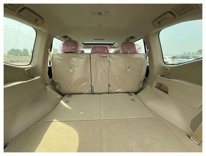 Новый Toyota Land Cruiser 300 Series, 4.0 л, 2024 в Дубае от World Center Motors FZE Серебристый цвет. GCC | AUTO.AE