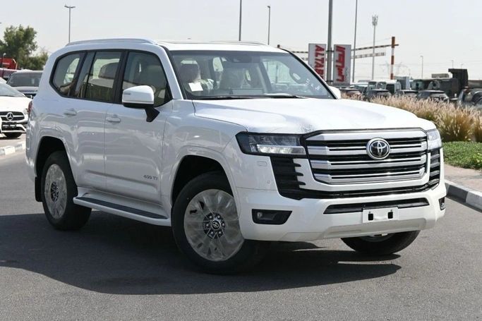 Новый Toyota Land Cruiser 300 Series, 3.4 л, 2024 в Дубае от World Center Motors FZE Белый цвет. GCC | AUTO.AE