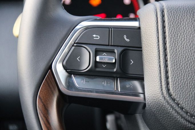 Новый Toyota Land Cruiser 300 Series, 3.4 л, 2023 в Дубае от Atlantic Motors FZCO Серый цвет.  | AUTO.AE