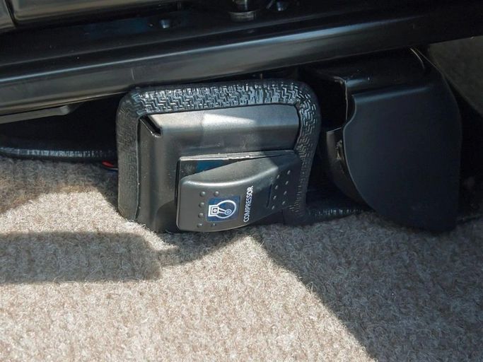 Новый Toyota Land Cruiser 70 Series Рестайлинг 2, 2.8 л, 2025 в Дубае от Al Rawnaq Motors  Серый цвет. GCC | AUTO.AE