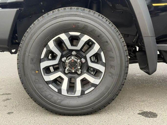 Новый Toyota Land Cruiser 70 Series Рестайлинг 2, 2.8 л, 2025 в Дубае от Al Rawnaq Motors  Черный цвет. GCC | AUTO.AE