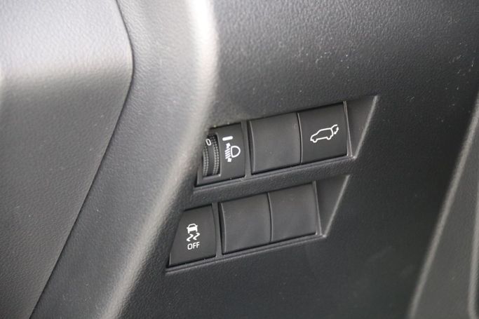 Новый Toyota Land Cruiser 300 Series, 4.0 л, 2024 в Дубае от Atlantic Motors FZCO Белый цвет.  | AUTO.AE