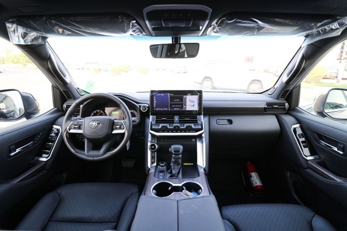 Новый Toyota Land Cruiser 300 Series, 4.0 л, 2024 в Дубае от Atlantic Motors FZCO Черный цвет.  | AUTO.AE