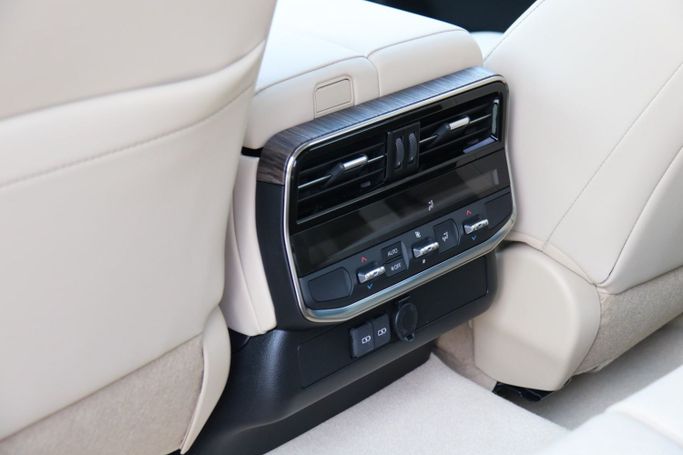 Новый Toyota Land Cruiser 300 Series, 4.0 л, 2024 в Дубае от Atlantic Motors FZCO Черный цвет.  | AUTO.AE